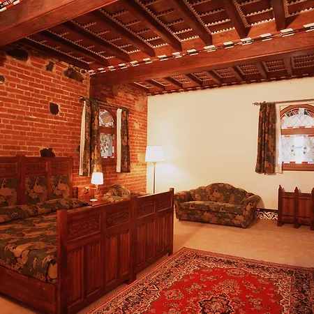 Castello Di Pavone Pavone Canavese