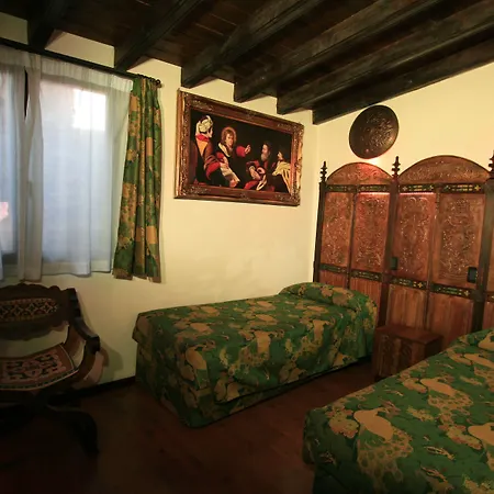 Castello Di Pavone Hotel
