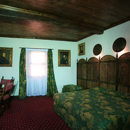 Castello Di Pavone Отель