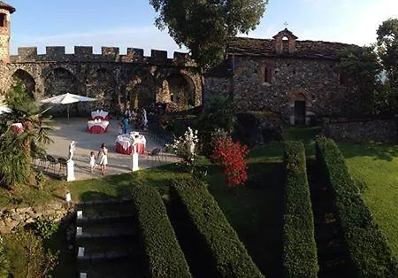 Отель Castello Di Pavone 4*
