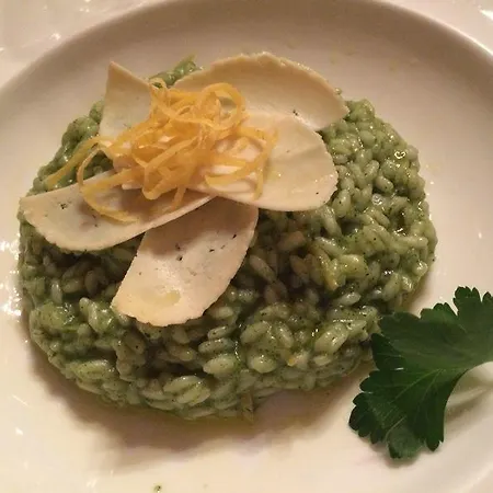 فندق Castello Di Pavone 4*