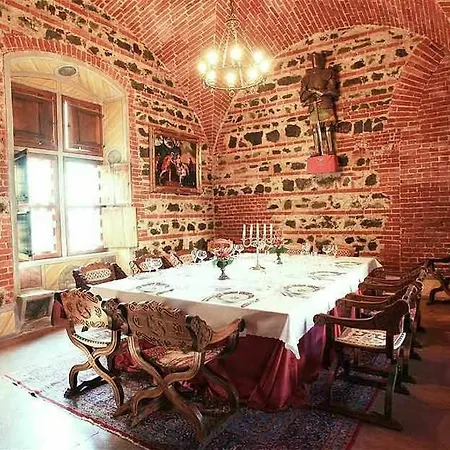 فندق Castello Di Pavone Pavone Canavese