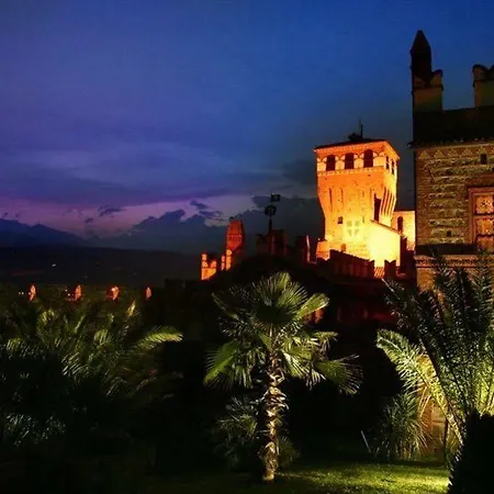 Castello Di Pavone Hotel