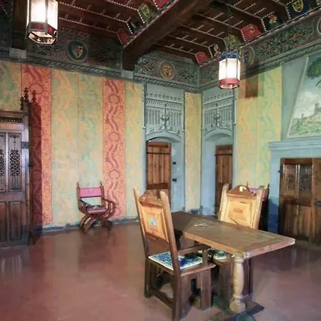 Castello Di Pavone Hotel 4*