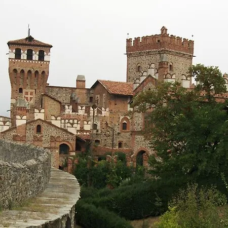 Castello Di Pavone 4*