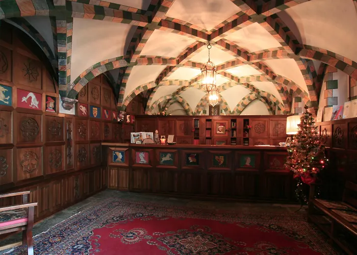 Hotel Castello Di Pavone 4*