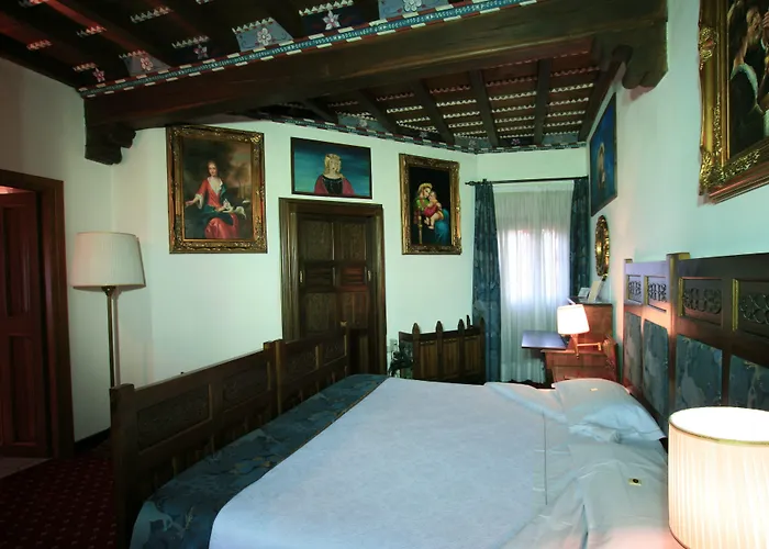 Hotel Castello Di Pavone 4*