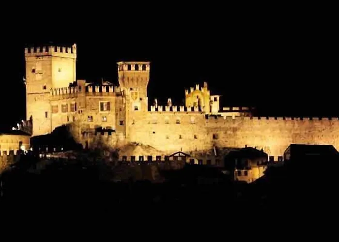 Castello Di Pavone Hotel