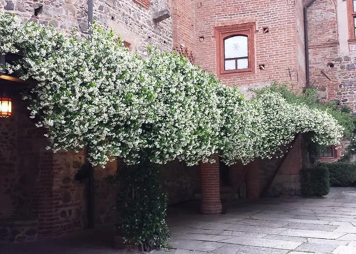 Castello Di Pavone 4*