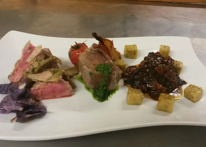 Castello Di Pavone Hotel