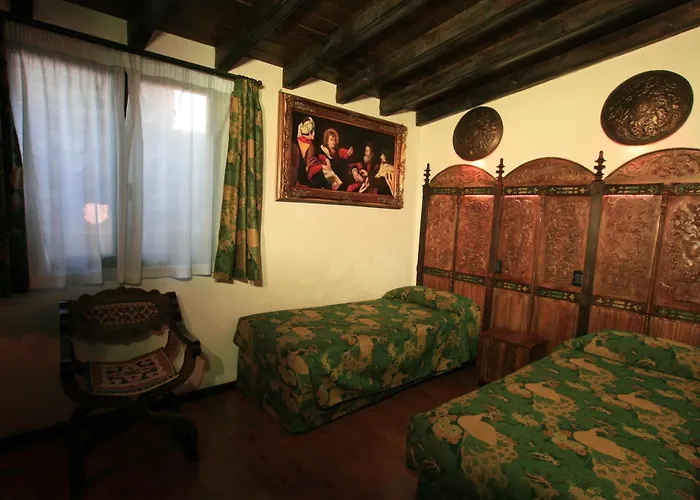 Castello Di Pavone Hotel